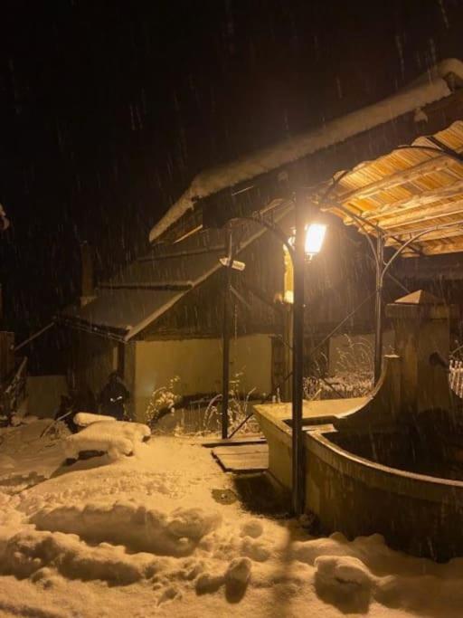 Chalet Avec Vue Sur Le Fort De Chateau Queyras エクステリア 写真