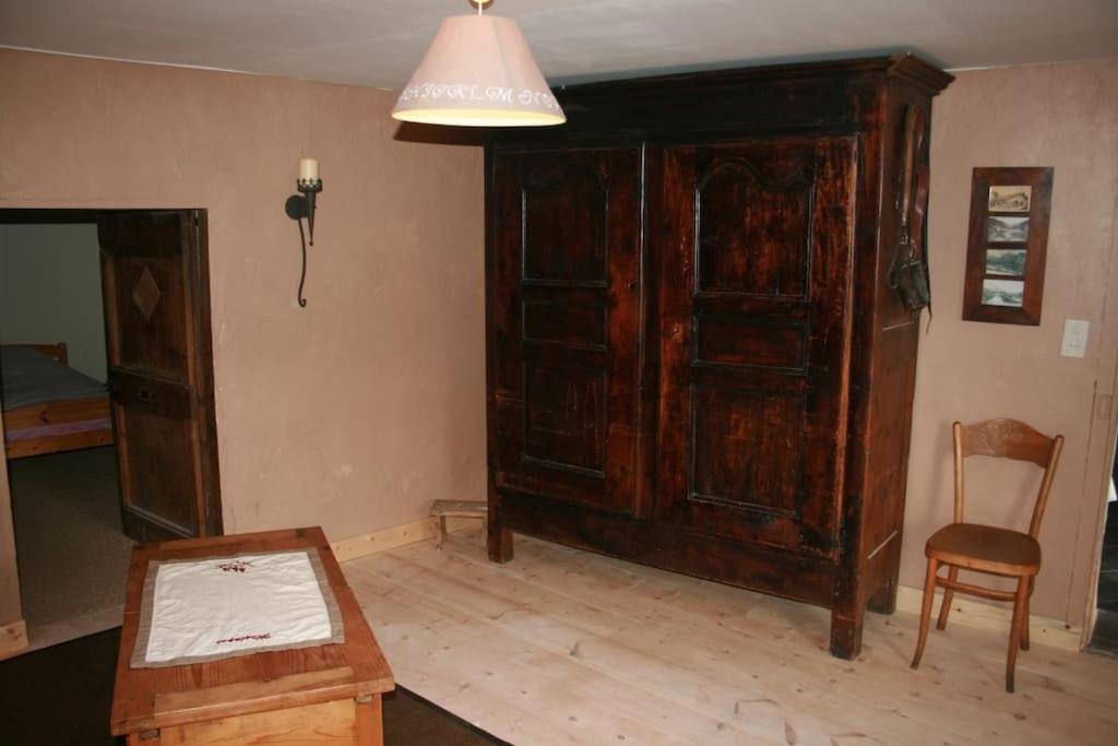 Chalet Avec Vue Sur Le Fort De Chateau Queyras エクステリア 写真