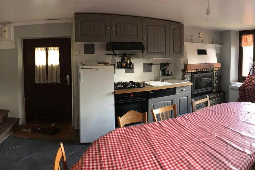 Chalet Avec Vue Sur Le Fort De Chateau Queyras エクステリア 写真