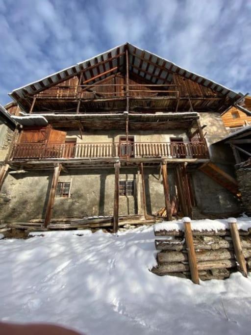 Chalet Avec Vue Sur Le Fort De Chateau Queyras エクステリア 写真